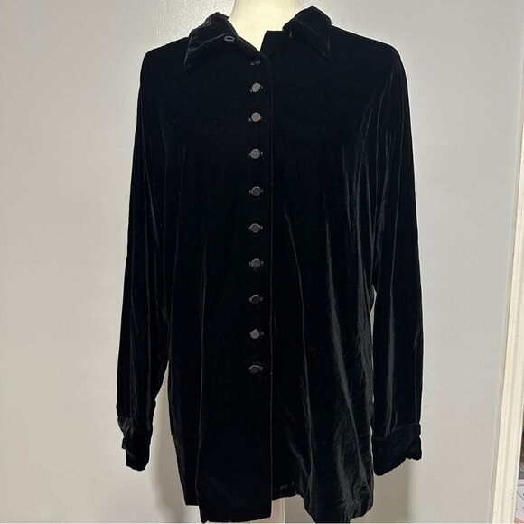 British Khaki Tops - British Khaki long sleeve velour type long button up shirt size 14